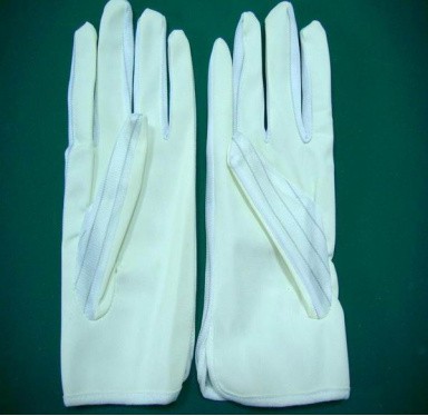 Steriilsed kuubikuteks lõigatud kindad